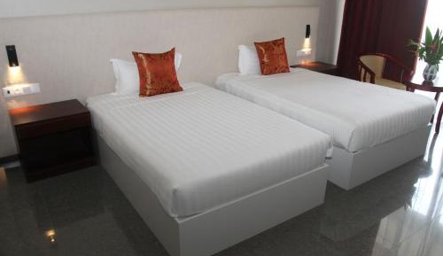 Twin Room with City View