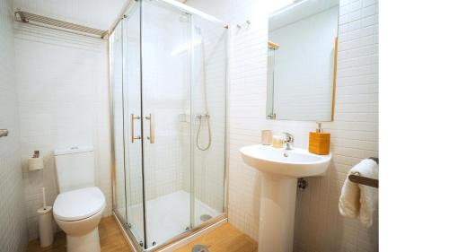 Double or Twin Room with Private Bathroom