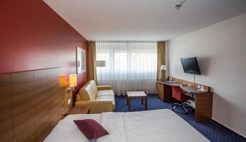 Business Double Room (1-2 Adults)