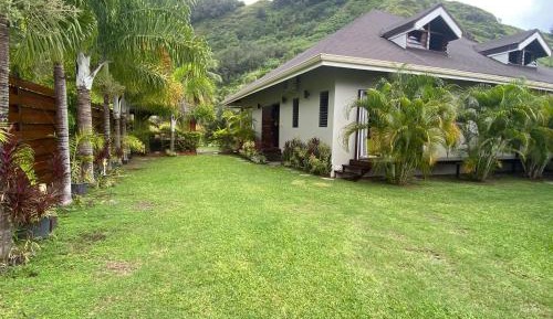 Villa with Garden View