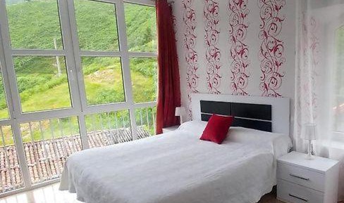 Apartment with Mountain View