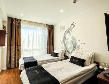 Twin Room with City View