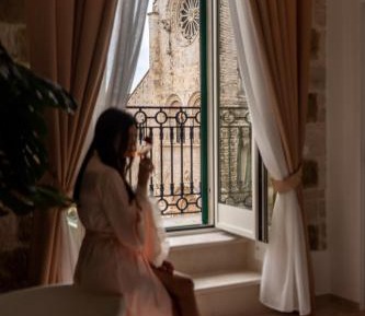 Queen Room with Balcony