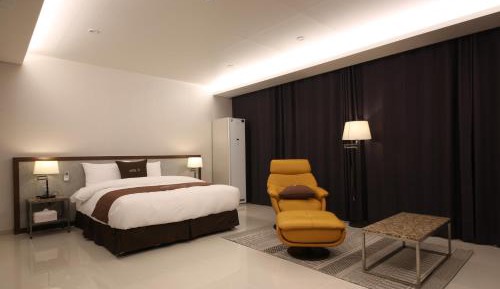 Superior King Room
