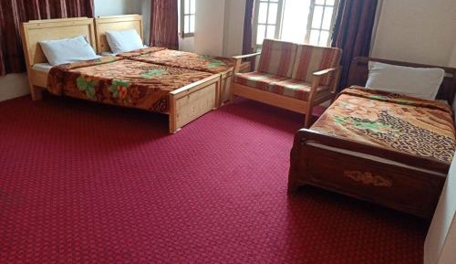 Deluxe Family Room