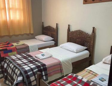 Basic Triple Room with Shared Bathroom