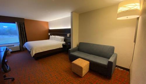 King Suite - Non-Smoking