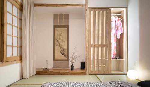 Japanese-Style Room