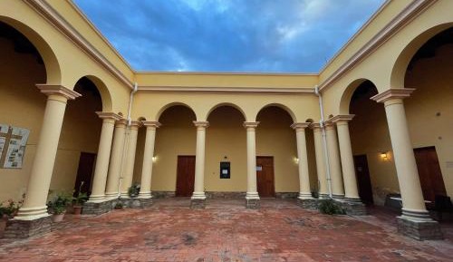 Twin Room with Private External Bathroom