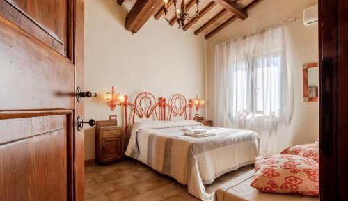 Superior One-Bedroom Apartment with Balcony