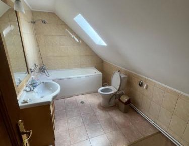 Twin Room with Private Bathroom