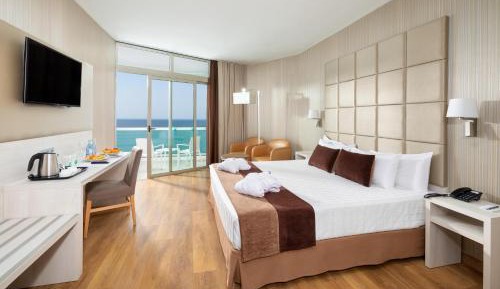 Superior Double Room (2 Adults)