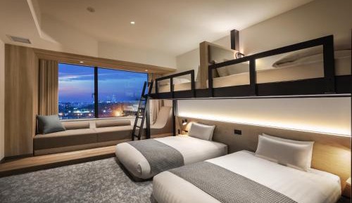Deluxe Family Room
