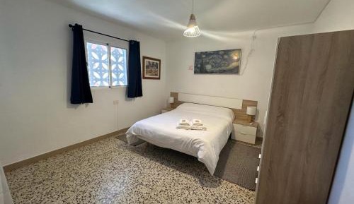 Queen Room with Shared Bathroom