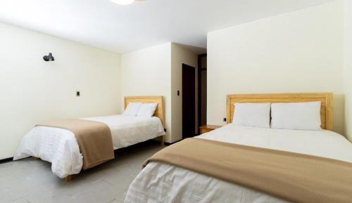 Deluxe Room (2 Adults + 1 Child)