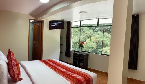 Standard Queen Room