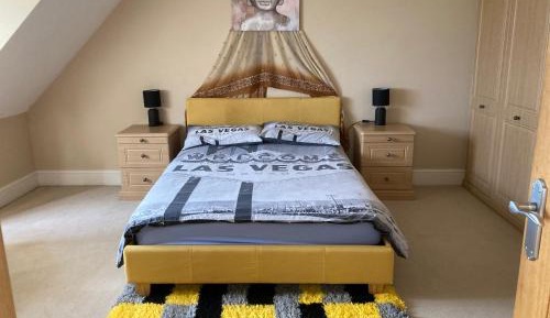 Double Room with Private Bathroom