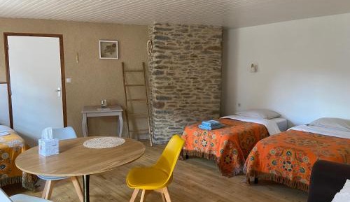 Comfort Triple Room with Shower