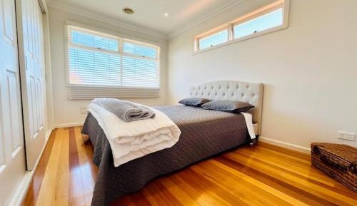 Queen Room with Shared Bathroom