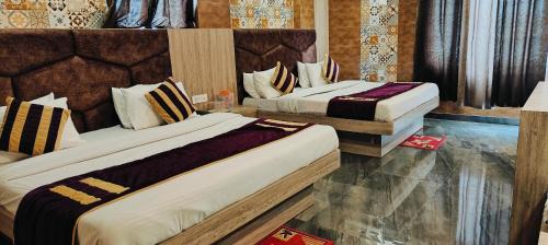 Family Room with Private Bathroom