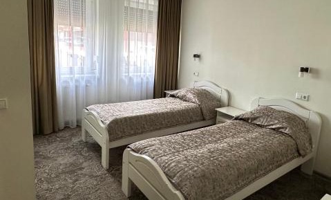 Twin Room with Shower