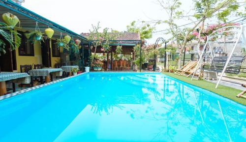 Double Room with Pool View