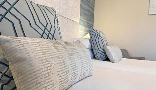 Large Double or Twin Room