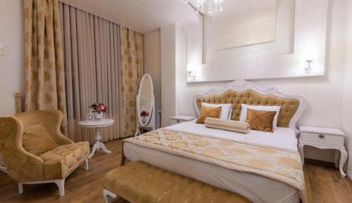King Suite with Balcony
