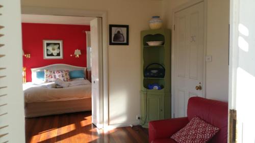 One-Bedroom Apartment with Sea View - Cinderellas Slipper