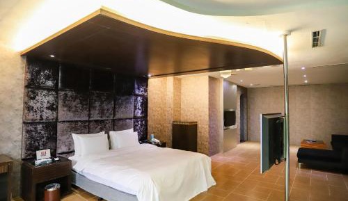 Diamond Suite