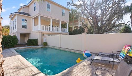 Four-Bedroom Holiday Home