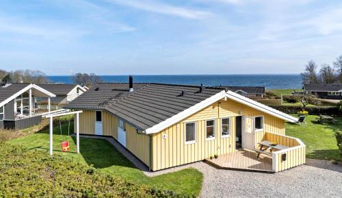 Four-Bedroom Holiday Home