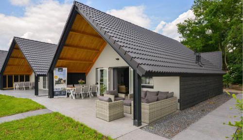 Three-Bedroom Holiday Home 