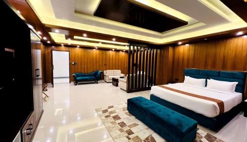 Superior King Room