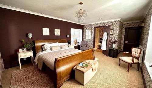 Deluxe Double Room with Castle View - Non Pet Friendly