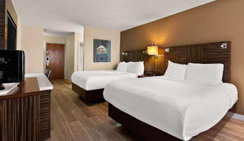 Queen Room with Two Queen Beds - Mobility Access/Non-Smoking