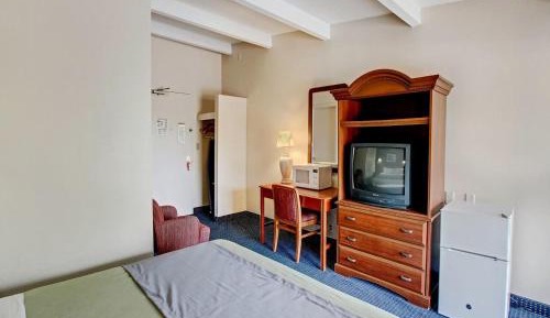 King Room - Non-Smoking