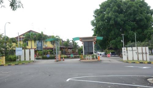 Deluxe Family Room with Private Bathroom