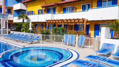Villa with Balcony (2 Adults + 2 Children)