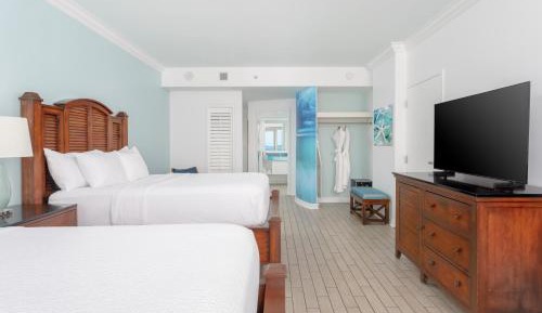 2 Queen Gulf Front with Balcony