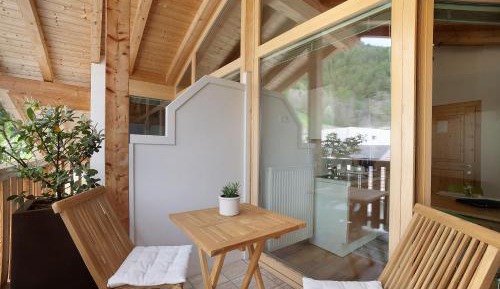 Superior One-Bedroom Apartment with Balcony