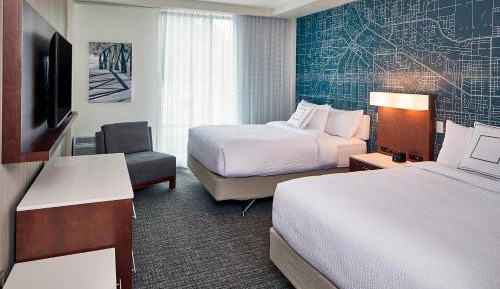 Suite, 2 Queen, Sofa bed