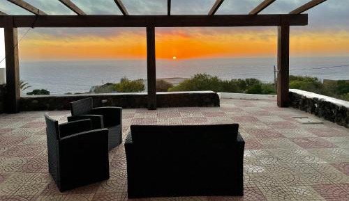 Superior : Three-Bedroom Villa  with Panoramic Terrace and Sea View