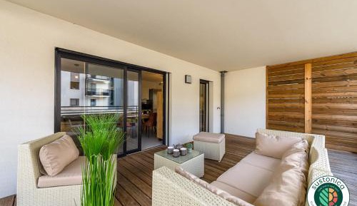 Apartment with Terrace