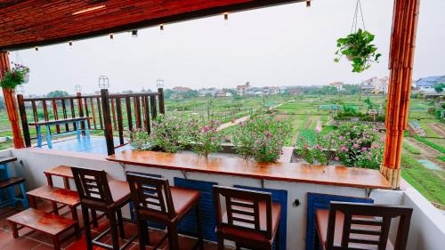 Family Room with Garden View