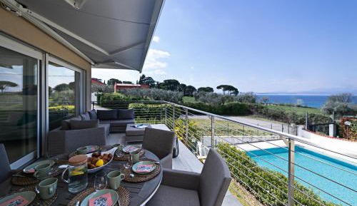 Deluxe Villa