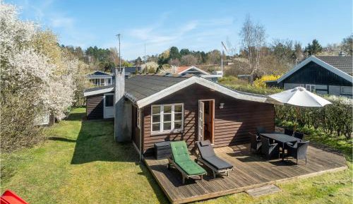 Three-Bedroom Holiday Home 