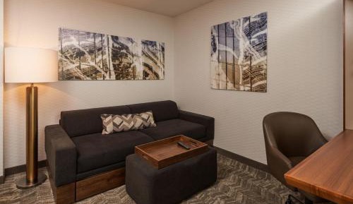 King Suite with Trundle Bed