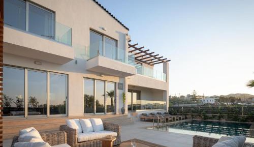 Villa - Beach Front