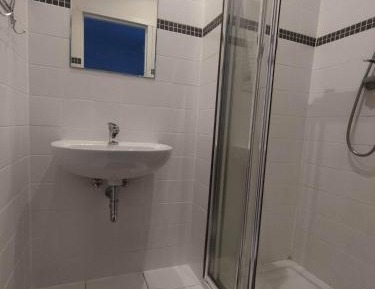 Quadruple Room with Private Bathroom